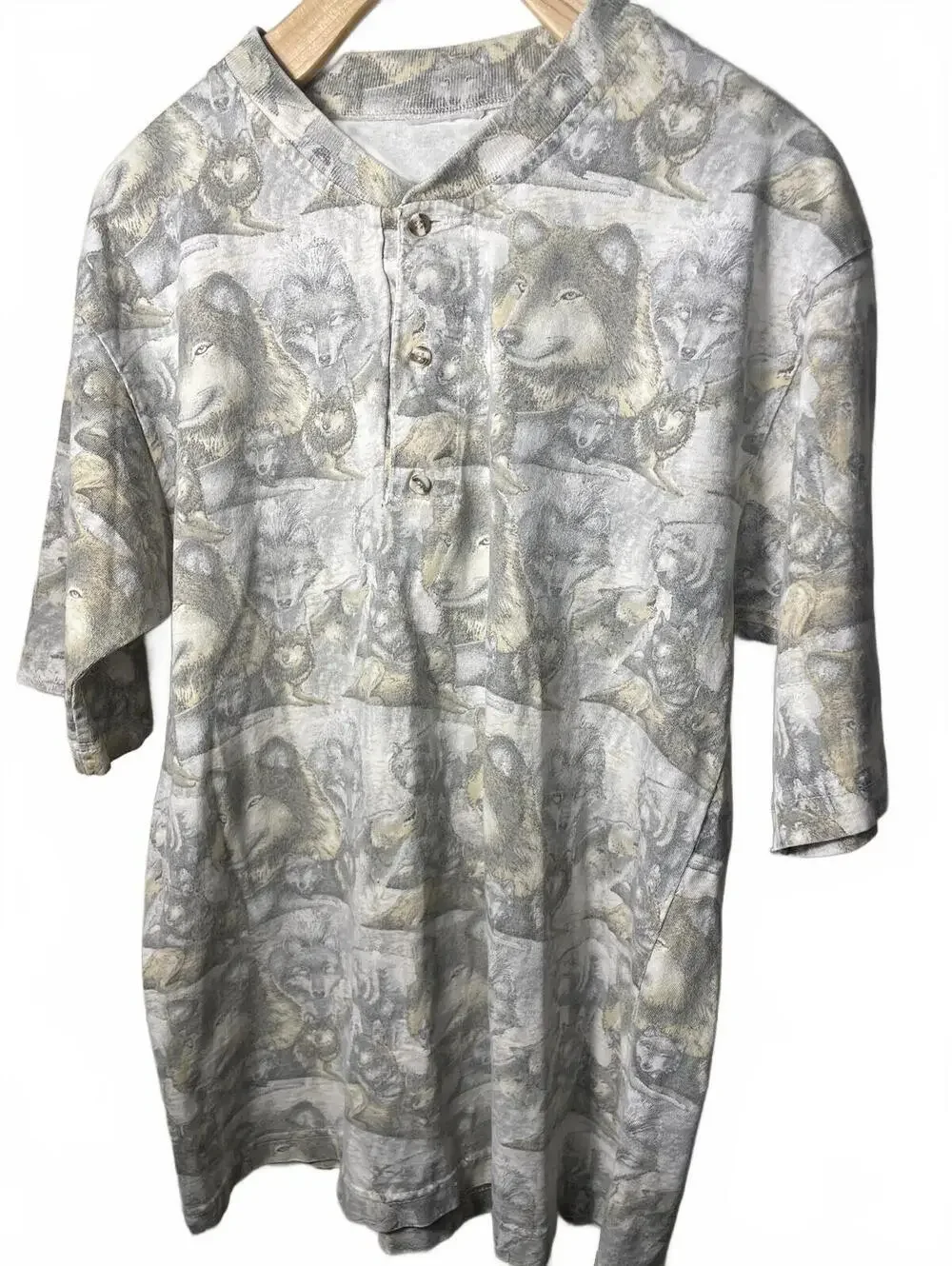 Wolf Print HenleyTee Shirt Top Mens Size Small Gray White Short Sleeve Y2K